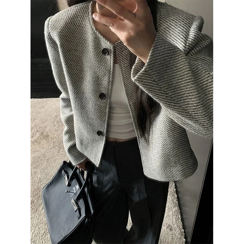

2026 Elegant Tweed Jacket Women Vintage Cropped Coats Korean Long Sleeve Short Outerwears Autumn Office Ladies Design Blazer