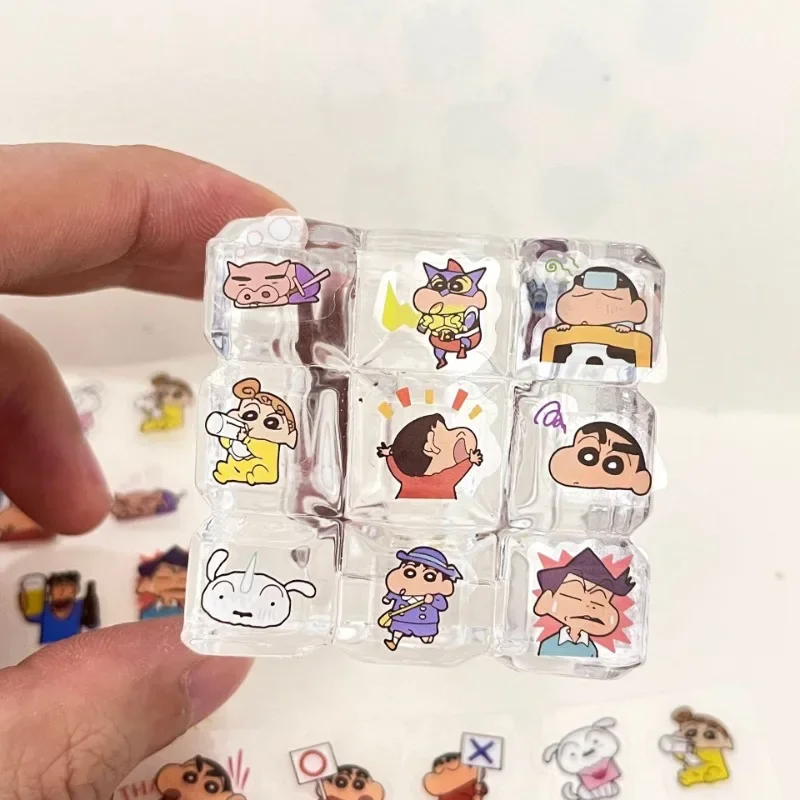 Crayon Shin-chan Anime Adesivo Decoração, Copo De Água, Guitarra, Caixa Do Telefone Móvel, Caneta, Caderno, Mala, Desenhos Animados, Atacado