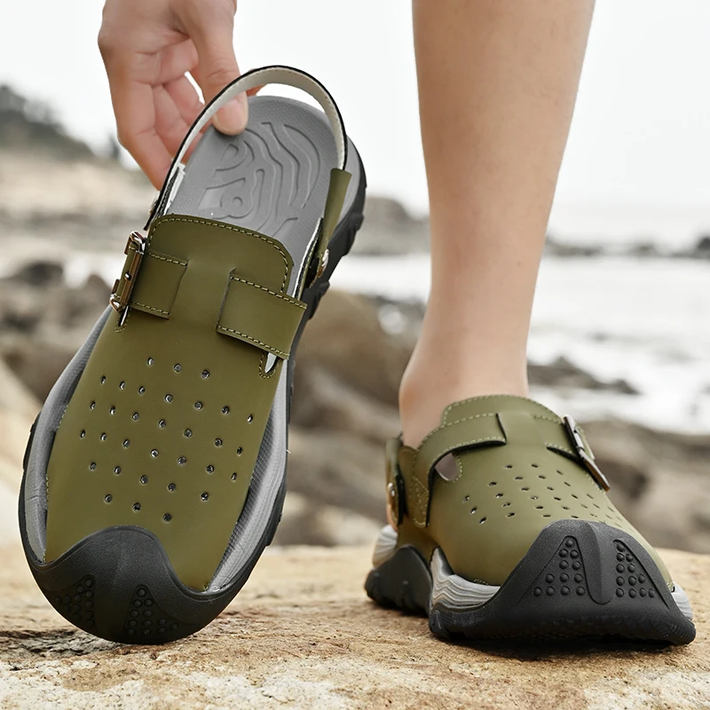 

Italian Brand Black Men's Beach Shoes Summer Classic Sandals Breathable Wear-resistant Soles Men's Camping Hiking Shoes