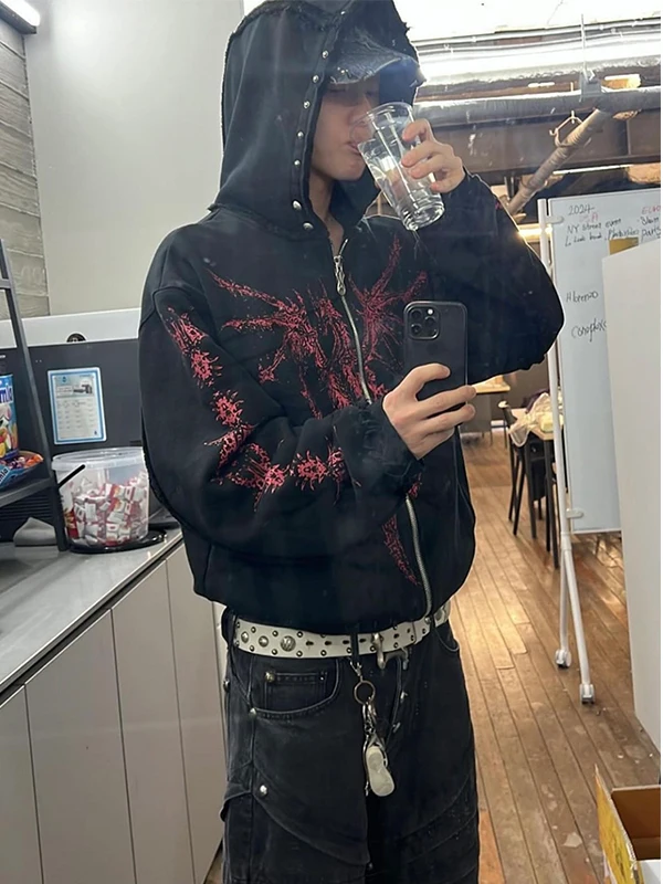 

Мужская модная толстовка-куртка American High Street Heavyweight с принтом «Драконья кость» и дьявольским узором, с заклепками, эффектом потертости, свободного кроя, с длинными рукавами, на молнии