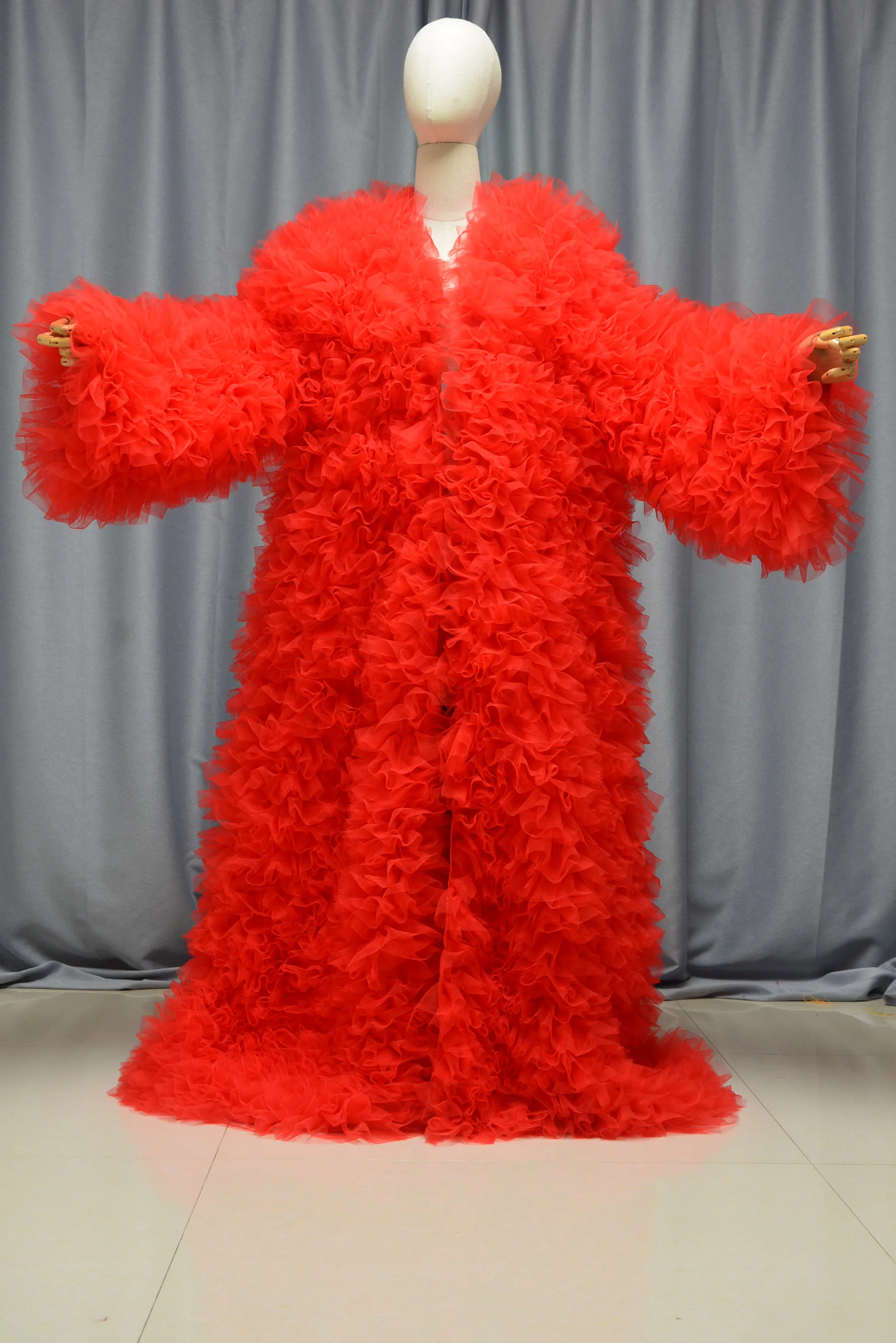 Volledige Tier rode Mouw Jassen Vrouwen Lange Jas Rode Baljurk Pluizige Mesh Vrouwen Jas Gewaden Feestjurk Extra Ruche Tule mantel