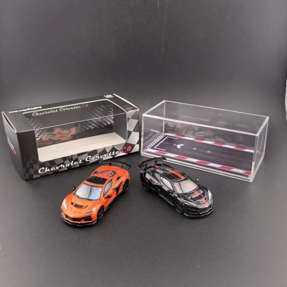 Fine Works64 Modelo de Auto Corvette C8 ZR1 a Escala :64, Base de Hierro, Llantas de Goma, Juguete Coleccionable, Disponible