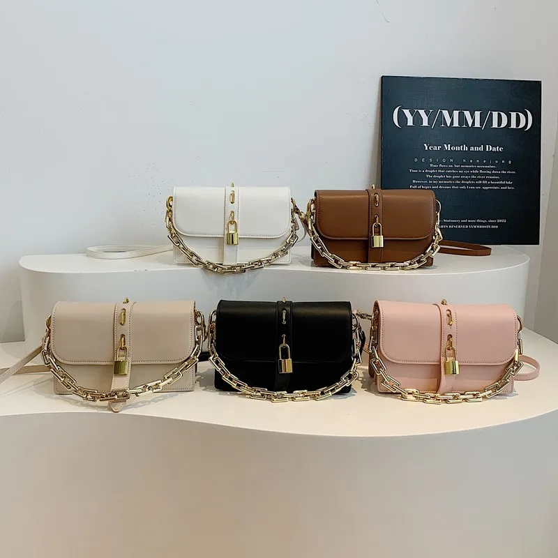 

2025 New Women Contrast Color Chain Shoulder Crossbody Bag Unique Minimalist Premium Chic