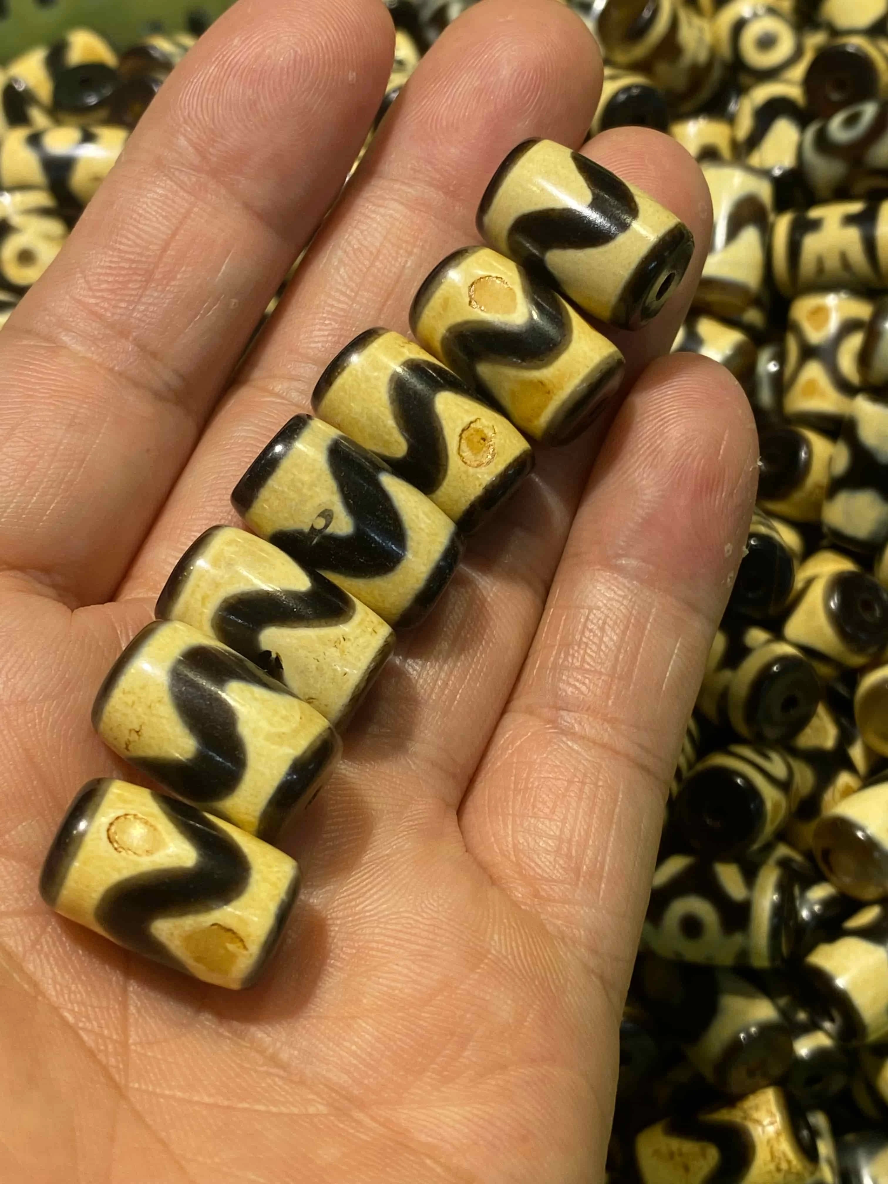 50pcs/lot Black gold barrel beads yellowish teeth full opaque agate Dzi beads straight-cut cylindrical patina wholesale