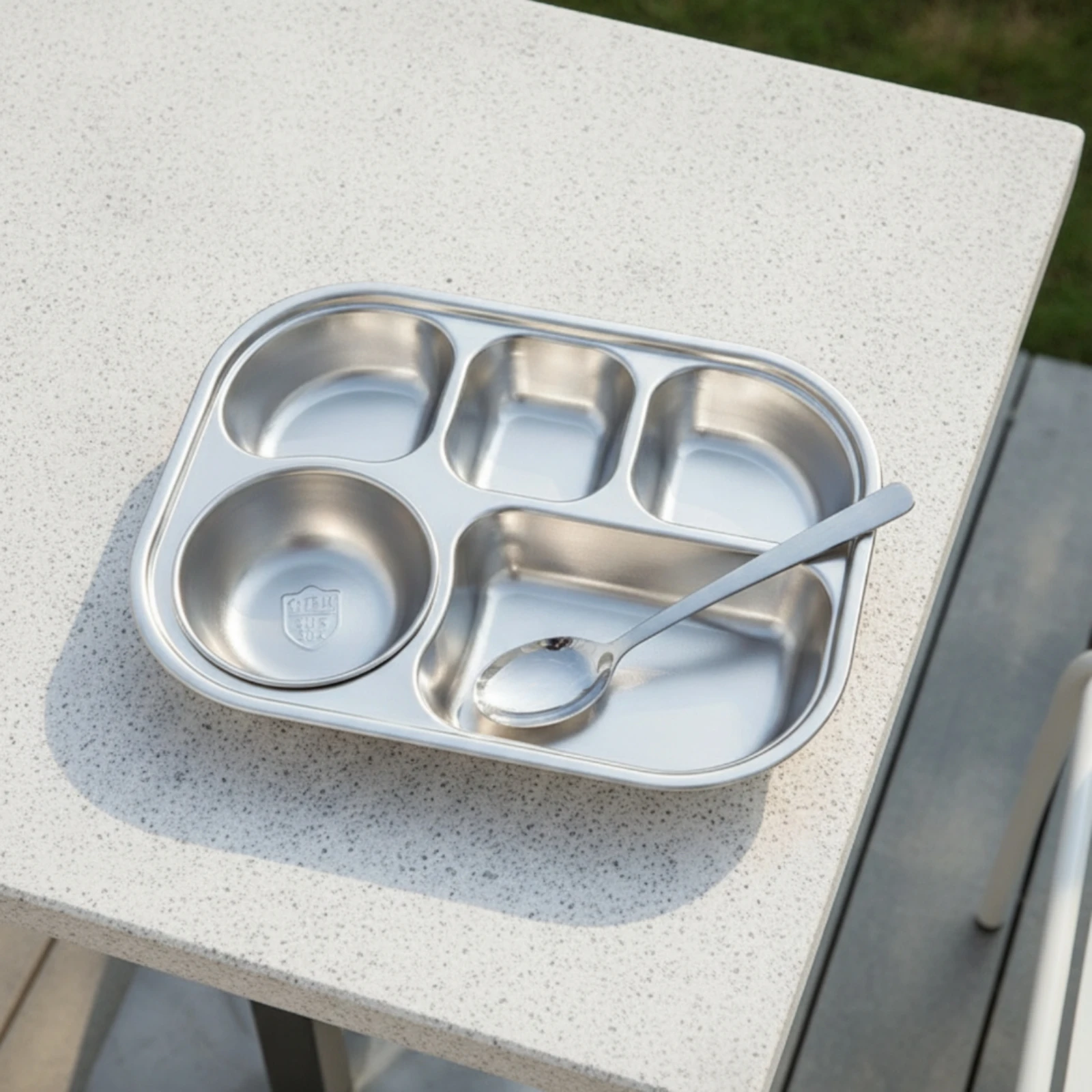 Divided Tray with Bowl and Spoon Compartmentalized Stainless Steel Meal Tray Plate Polished Long-Lasting for Children, Cafeteria
