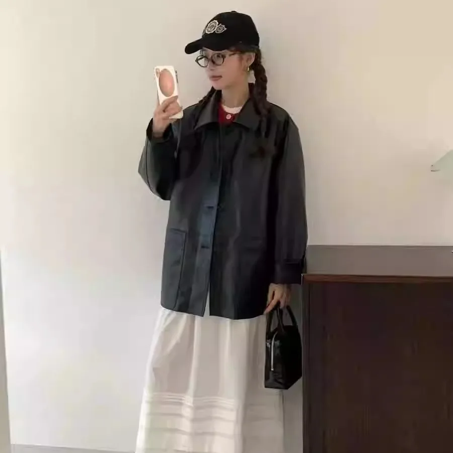 เสื้อโค้ทหนังสไตล์เรโทรหลวมๆ กระดุมเดี่ยว ปกเสื้อแบบแจ็คเก็ต  คอลเลคชั่นใหม่ฤดูใบไม้ร่วง เสื้อคลุมแฟชั่นผู้หญิง  ทรงยาว  วัสดุ PU