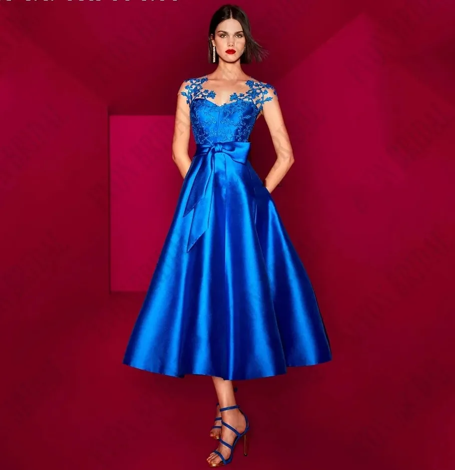 

Elegant A-line Royal Blue Mother of the Bride Dress 2026 Scoop Lace Appliques Satin Mother Dresses Mid Tea Length Wedding Party