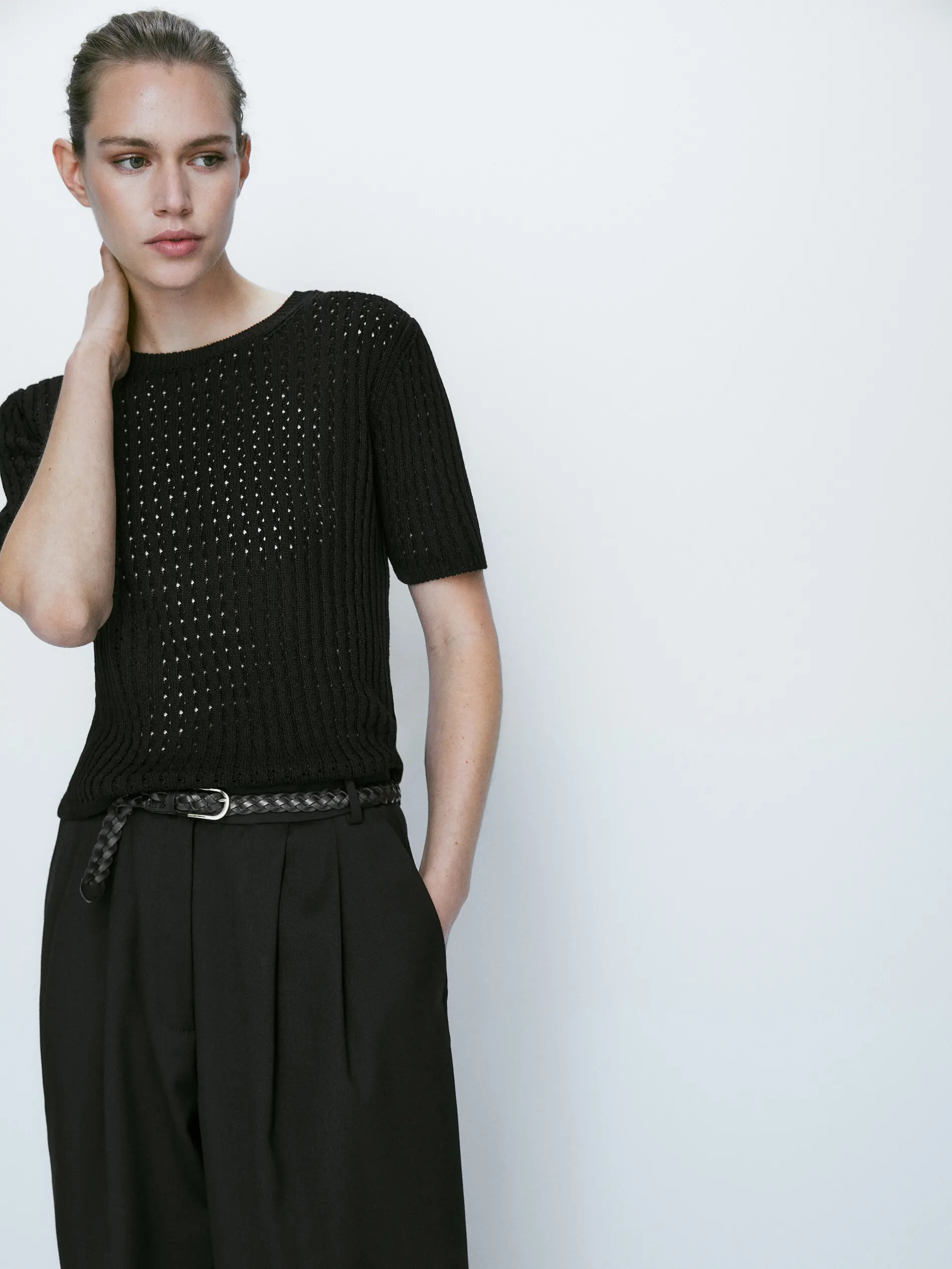 

Ethereal MD 2025 massidutti autumn new style of Ladies' casual and fashionable Black short-sleeved hollowed-out knitted T-shirt