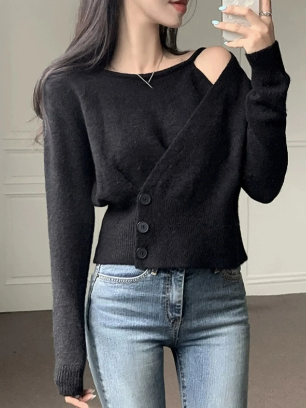 Women's Soft Cozy Knitted Sweater Three Button Design Casual Spring Autumn Top Comfortable Fit Crew Neck Long Sleeve Knitwear