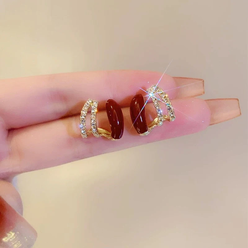 Wine Red C-shaped Stud Earrings for Women Curved Crystal Luxury Wedding Ear Decoration Female Small Earrings 2026 new trend