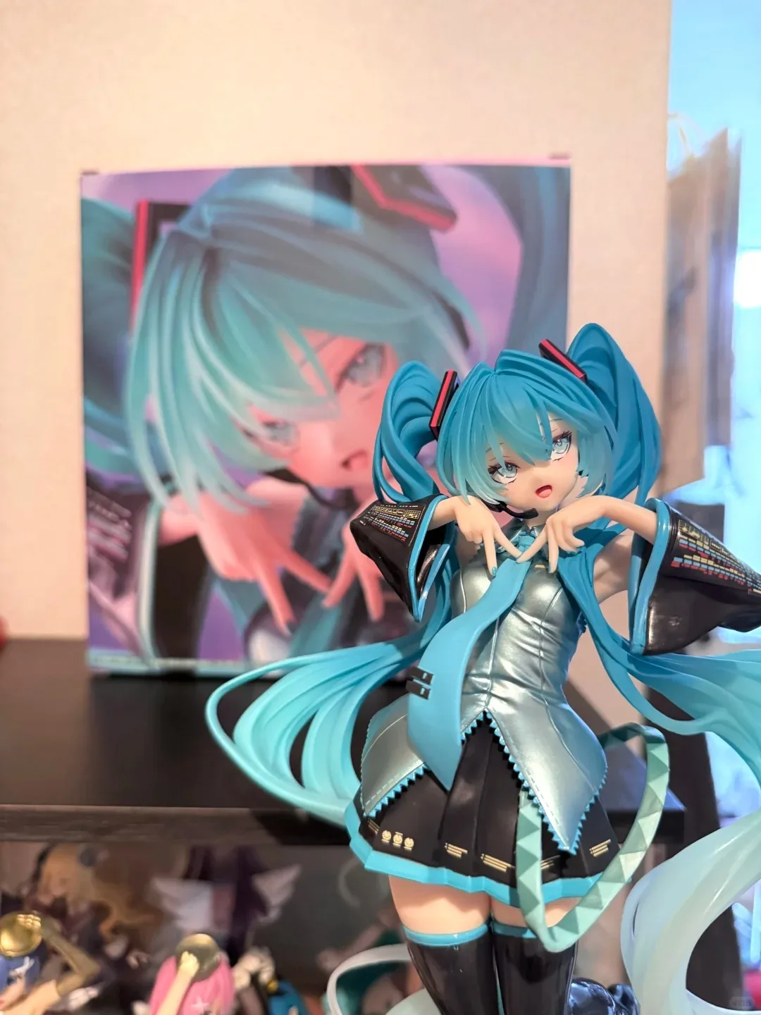 オリジナルtaito製初音ミク-ユニフォーム版-アニメアクションフィギュア-おもちゃ-pvcモデル-フィギュア