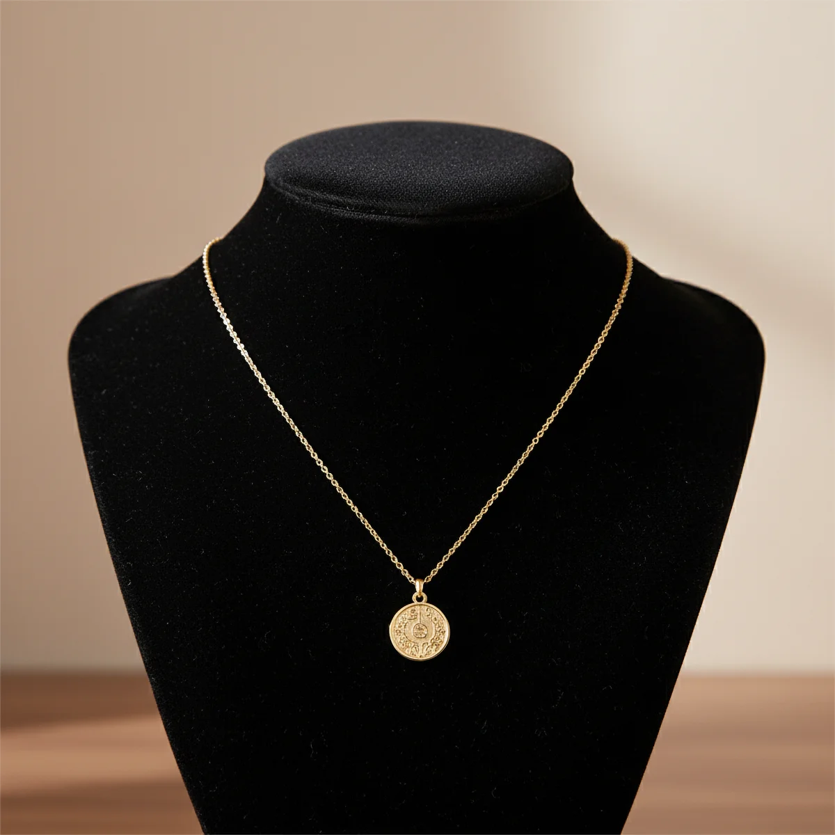 

PU Leather Bust Jewelry Display Stand - Soft Surface Stable Base Mannequin Holder for Necklaces, Earrings & Pendants