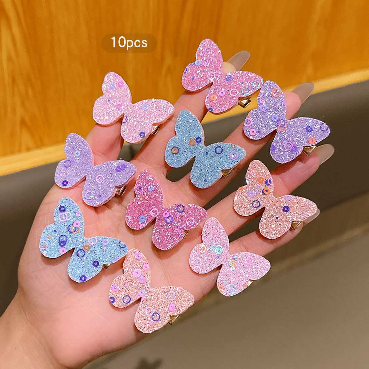 

10 милых и универсальных разноцветных заколок-бабочек для повседневного использования без повреждения волос