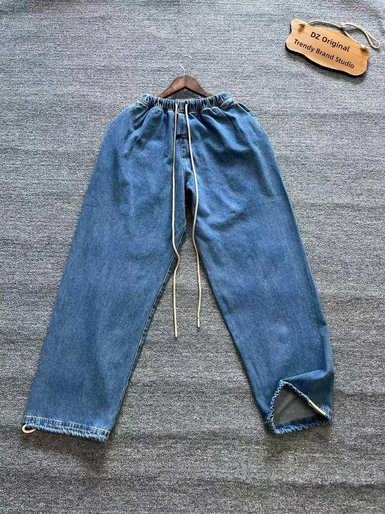 

Свободные прямые повседневные джинсы High Street для мужчин и женщин. Удобный эластичный дизайн на шнурке. Модный...