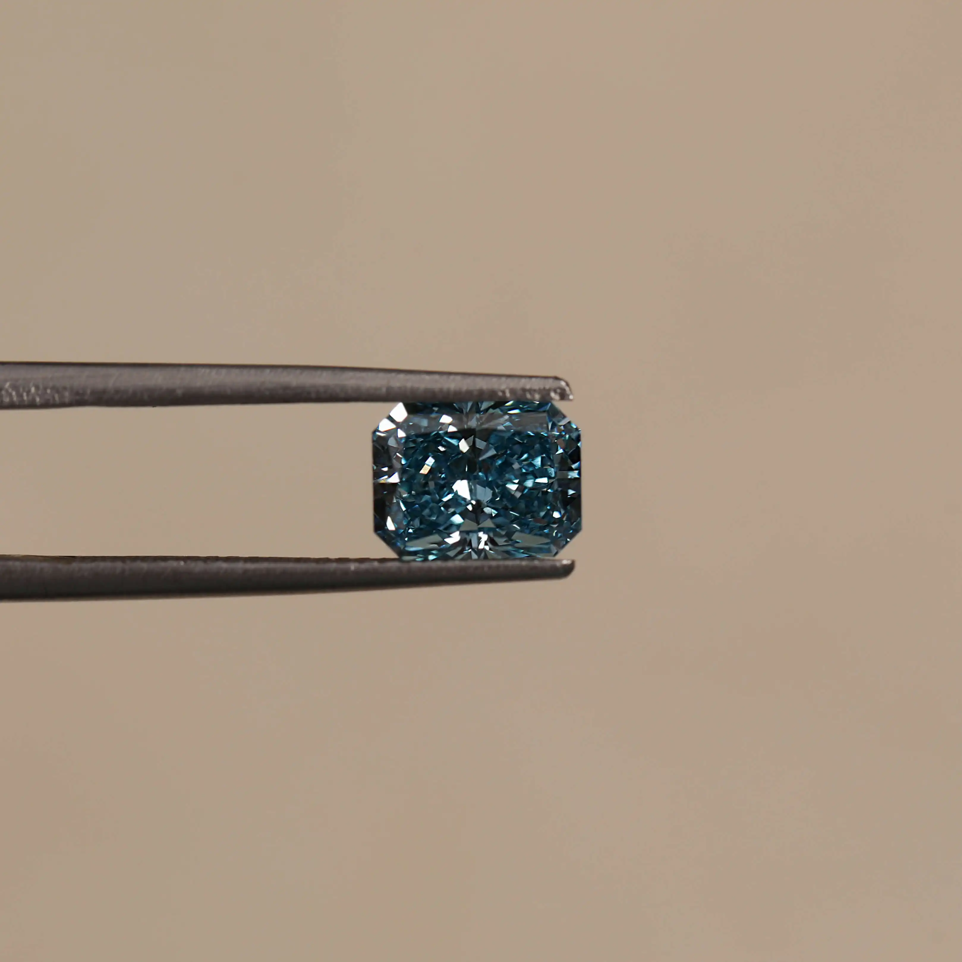 High Quality 1.75 ct Raradine Cut Lab-Grown Diamonds / Filled Fancy Blue Lab-Grown Diamond Loose Stones for Fine Jewelry.
