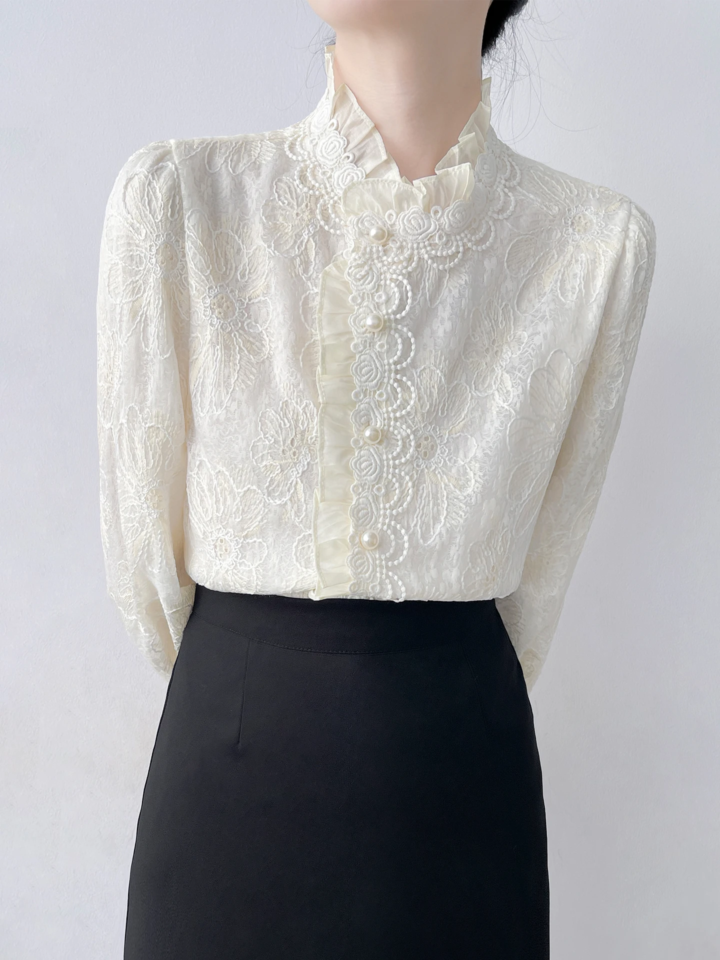 

Korean Sle Lace Embellied Stand Collar Long Sve Women's irt Pearlescent Button Design Chiffon Top Floral Pattern