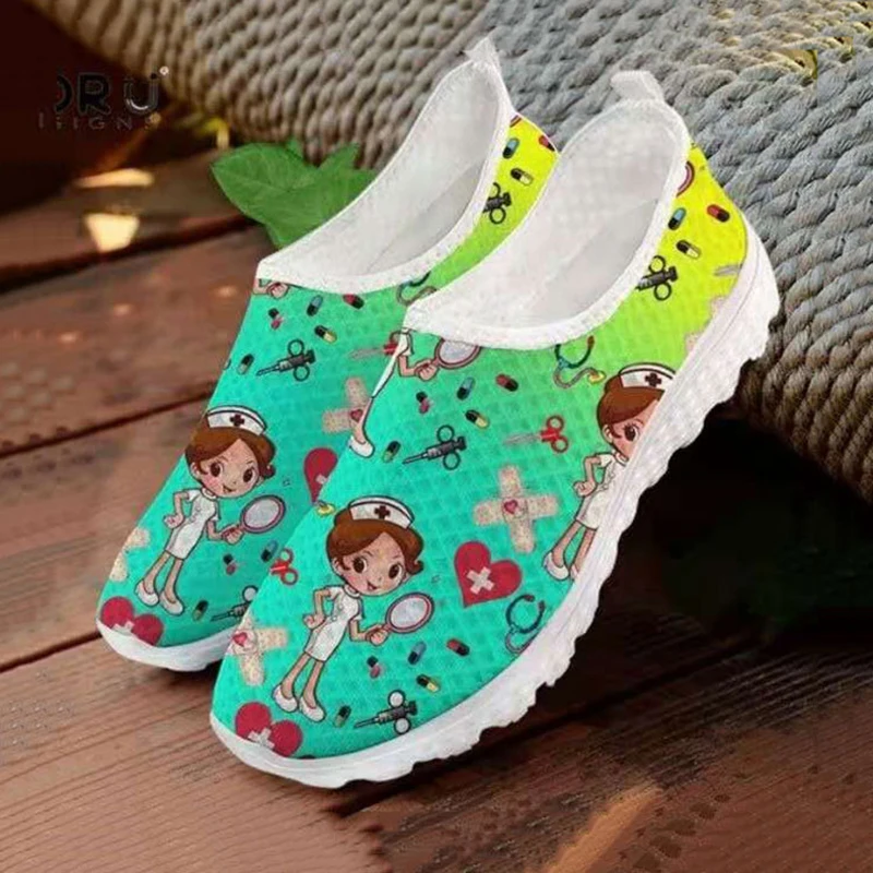Nurse Shoes Women Print Breathable Sneakers Slip-on Light Non-slip Flats Ladies Soft Bottom Cartoon New Female Shoe Moccasins
