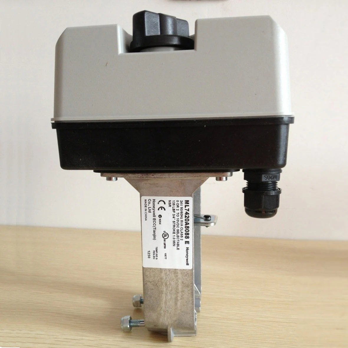 

Оригинальный регулирующий электропривод клапана PI-типа ML7420A8088-E ML7421B1023-E ML7421A1032-E