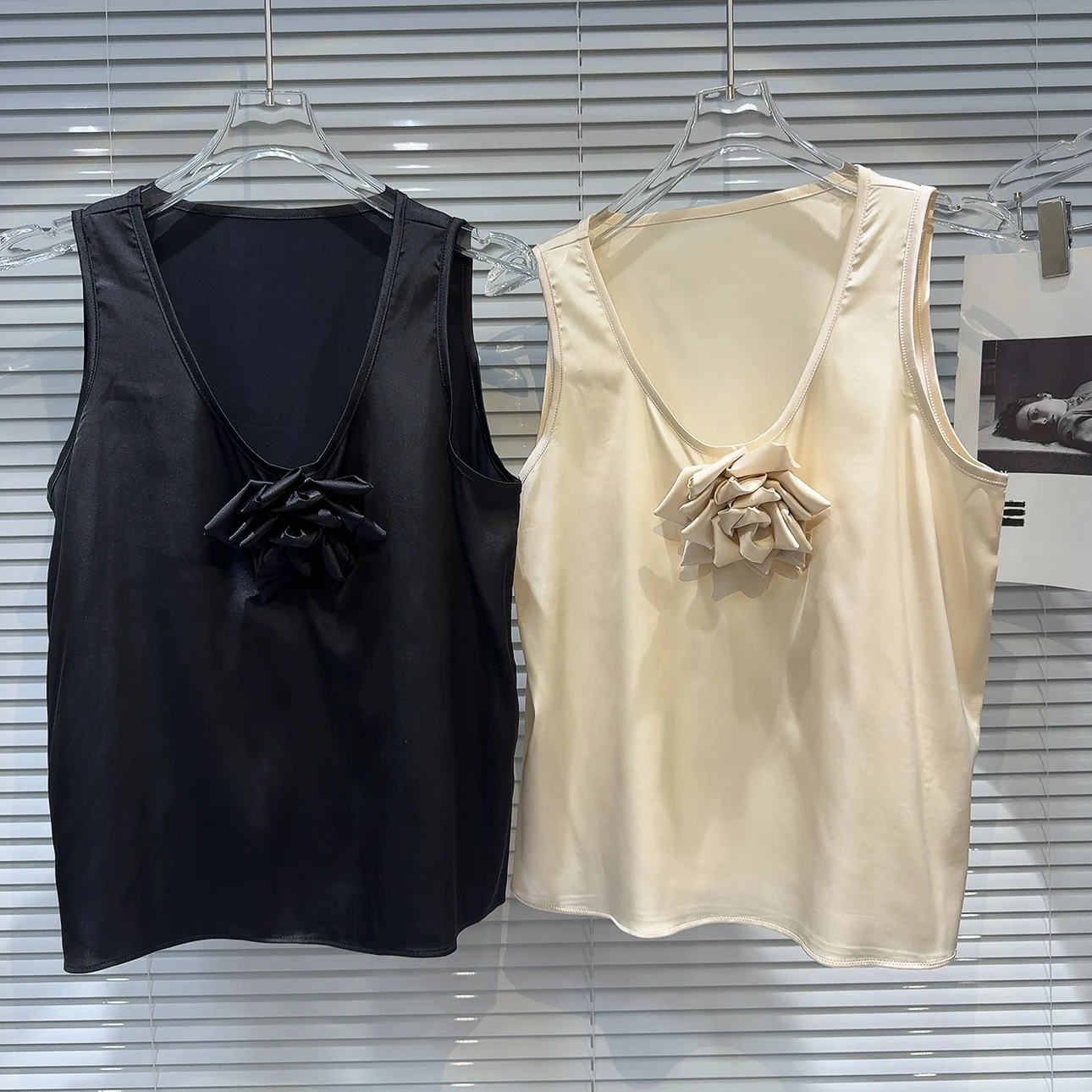 

Жилет из ацетатной ткани ручной работы с цветочным узором, топ, воздушный, уникальный, длиной, цвет, для поездок на работу, модный женский жилет...