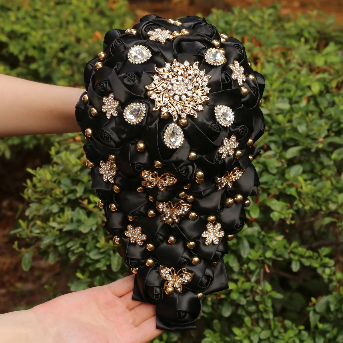 

Black Waterfall Bridal Bouquets