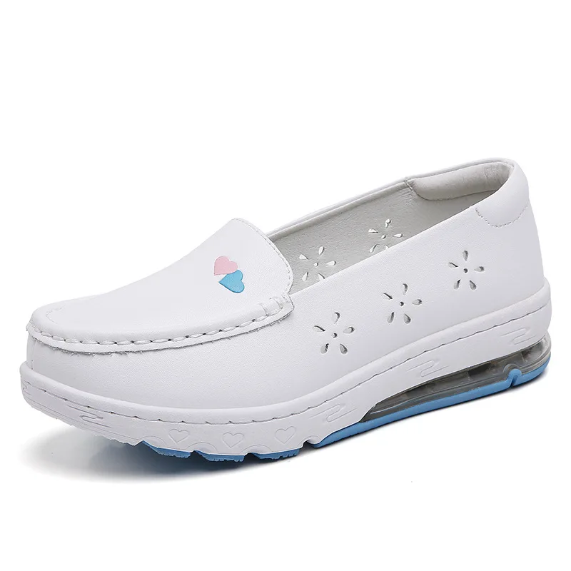 Winter New Woman Nurse Flat Shoes Fashion White Slip on Comfort Moccains Shoes Warm Plush Loafers Women Wedge Platform Sneakers