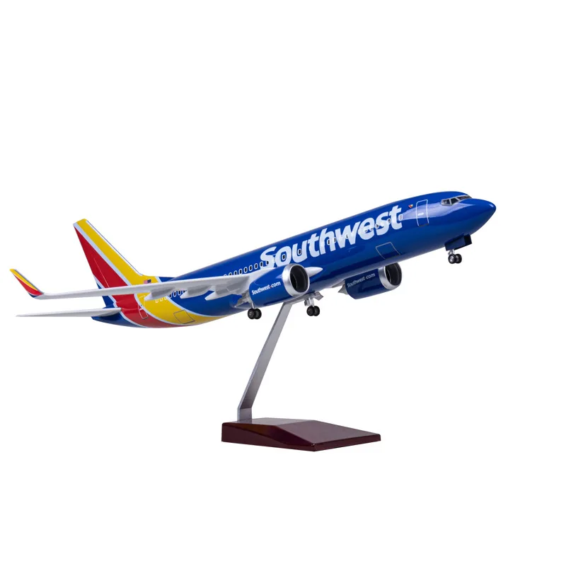 With Wheels And Lights 47cm Southwest Airlines Boeing 737 Assembled Simulation Passenger Aircraft Model Display Gift Collection