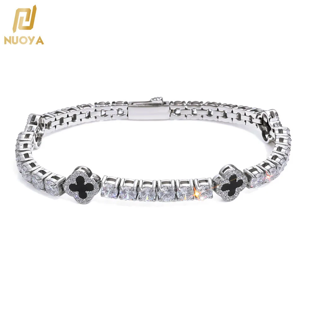 artificial diamonds enhance metallic luster,unisex 4mm Enamel Bracelet from PT950 Platinum acts as eye-catching outdoor ornament