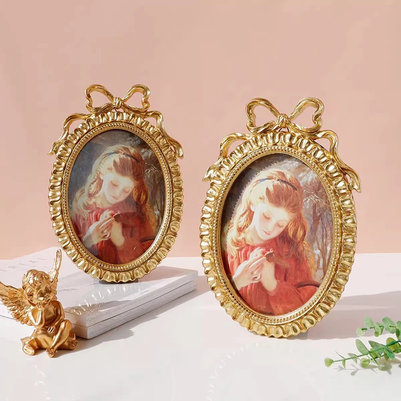 

Gold Oval Photo Frame Ornate Poster Painting Aesthetic Photo Frame vintage kids Living Room Moldura Madeira Home Decorations