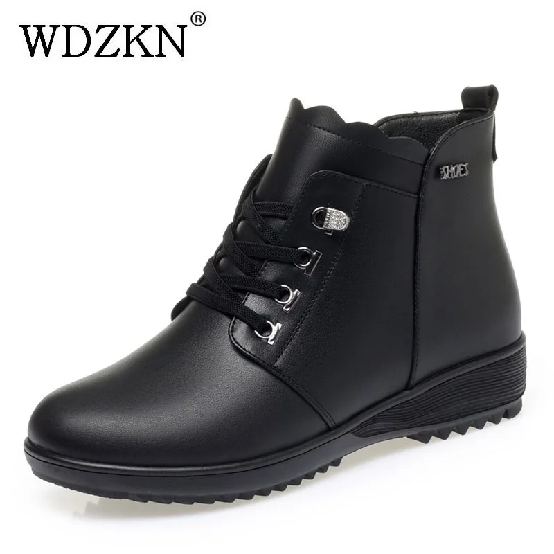 

WDZKN Natural Wool Flat Heel Ankle Boots For Women Winter Warm Shoes Mother Casual Soft Leather Cotton Boots Big Size 41 42 43