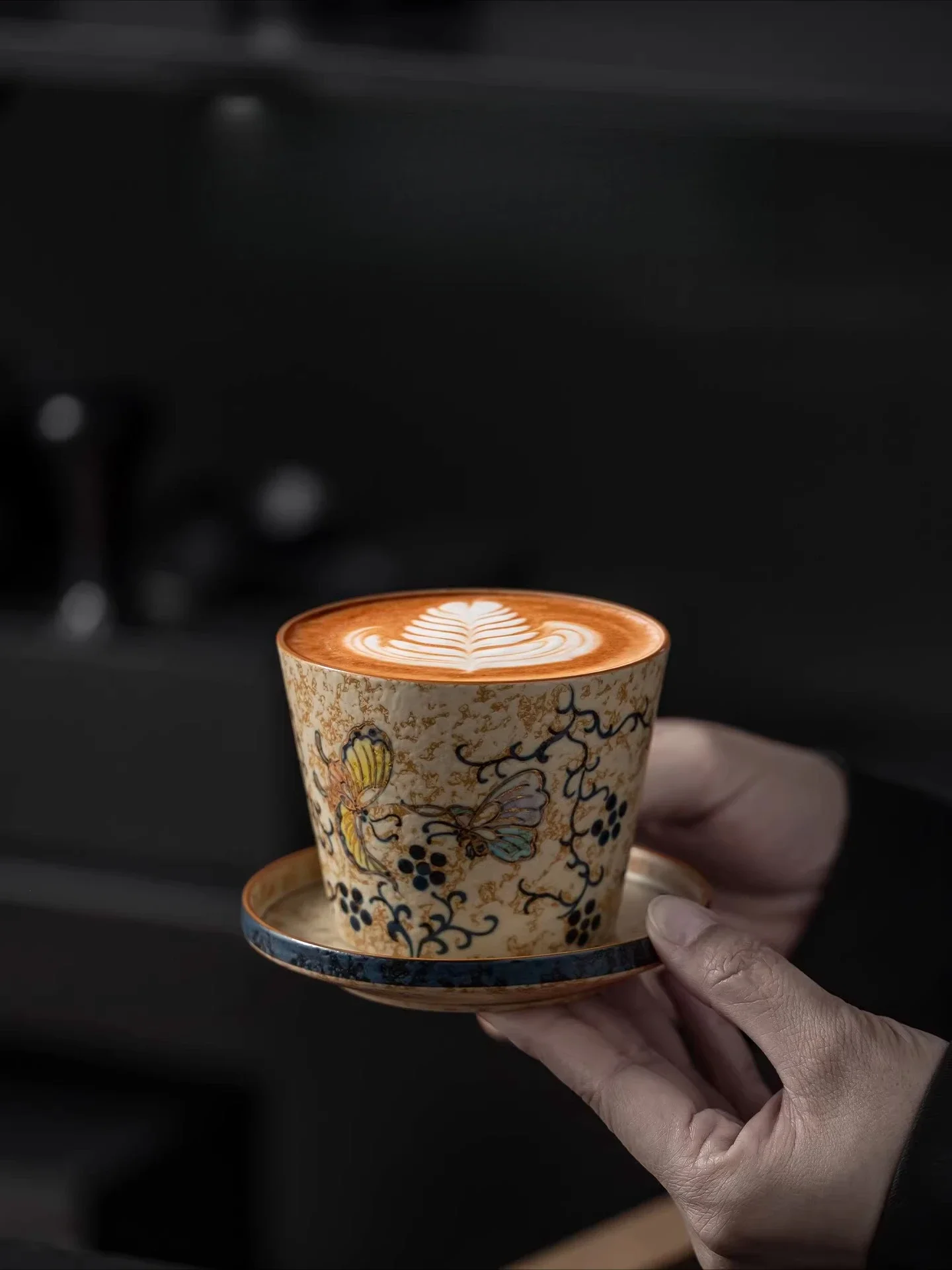 Hand-painted retro blue and white underglaze butterfly saucer coffee cup Oriental aesthetic latte cup light luxury high-end gift
