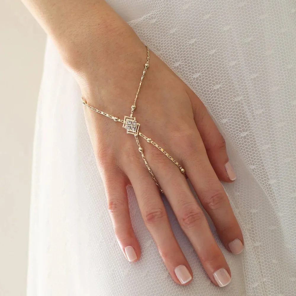 Cross-border new geometric finger bracelet niche high-end rhinestone integrated back chain daily commuting accessories