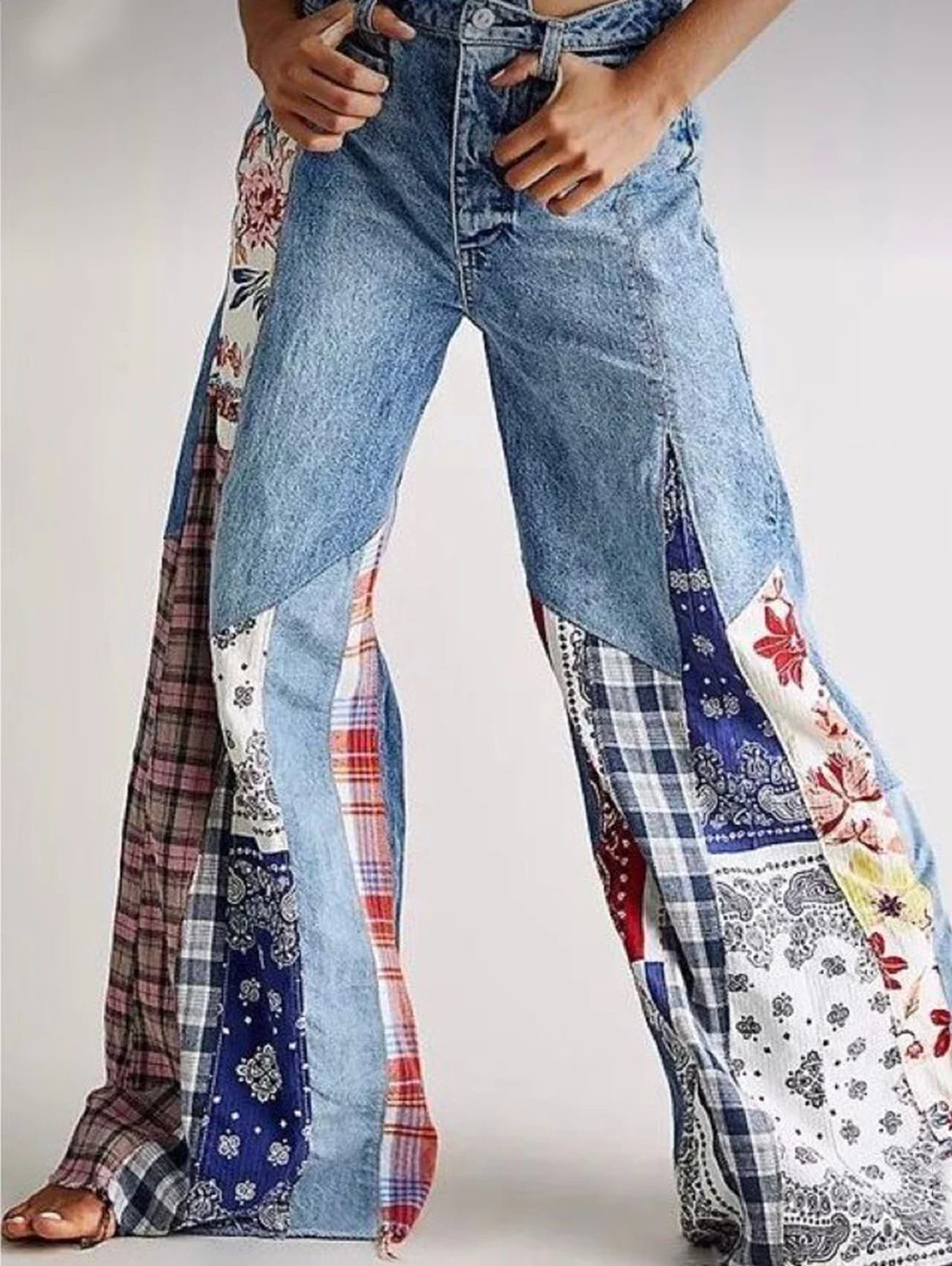 Pantaloni a zampa grande in Denim Patchwork da donna pantaloni a vita media con cerniera Vintage Streetwear tasca a gamba larga primavera autunno