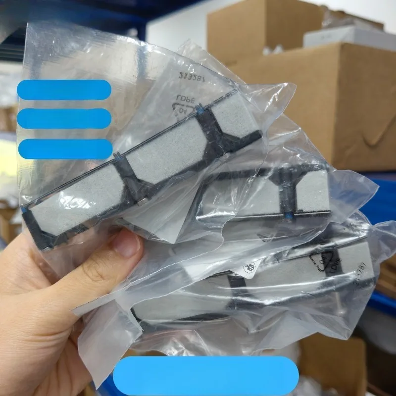 

Детали для пластинчатого редукционного клапана FESTO Festo VMPA14-B8-R3C2-C-10 8043341