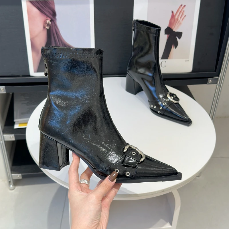 

Популярные универсальные и стильные высокие ботильоны, женские кожаные ботинки с массивным острым носком, женские трендовые зимние модные ботинки 2025 года