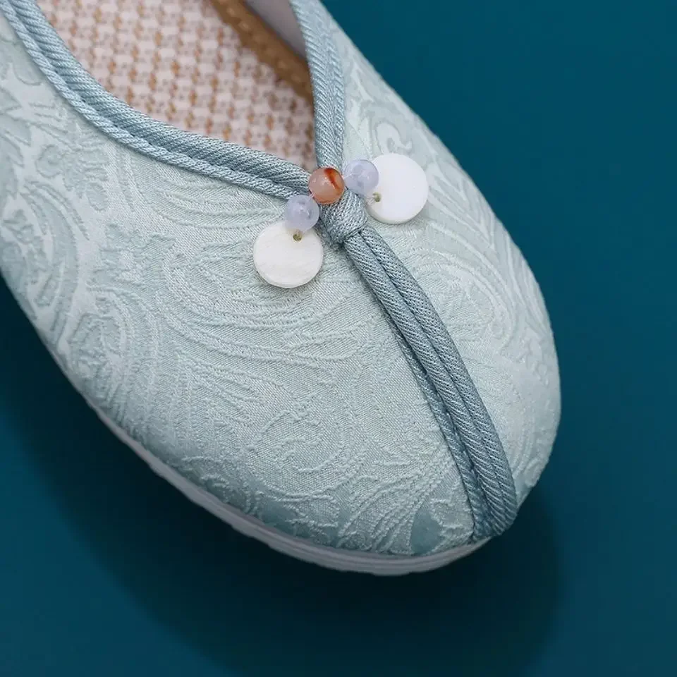 Zapatos de mujer, accesorios de perlas lisas, zapatos florales de fondo plano, tela interior elevada, zapatos Hanfu para caminar, accesorios Han