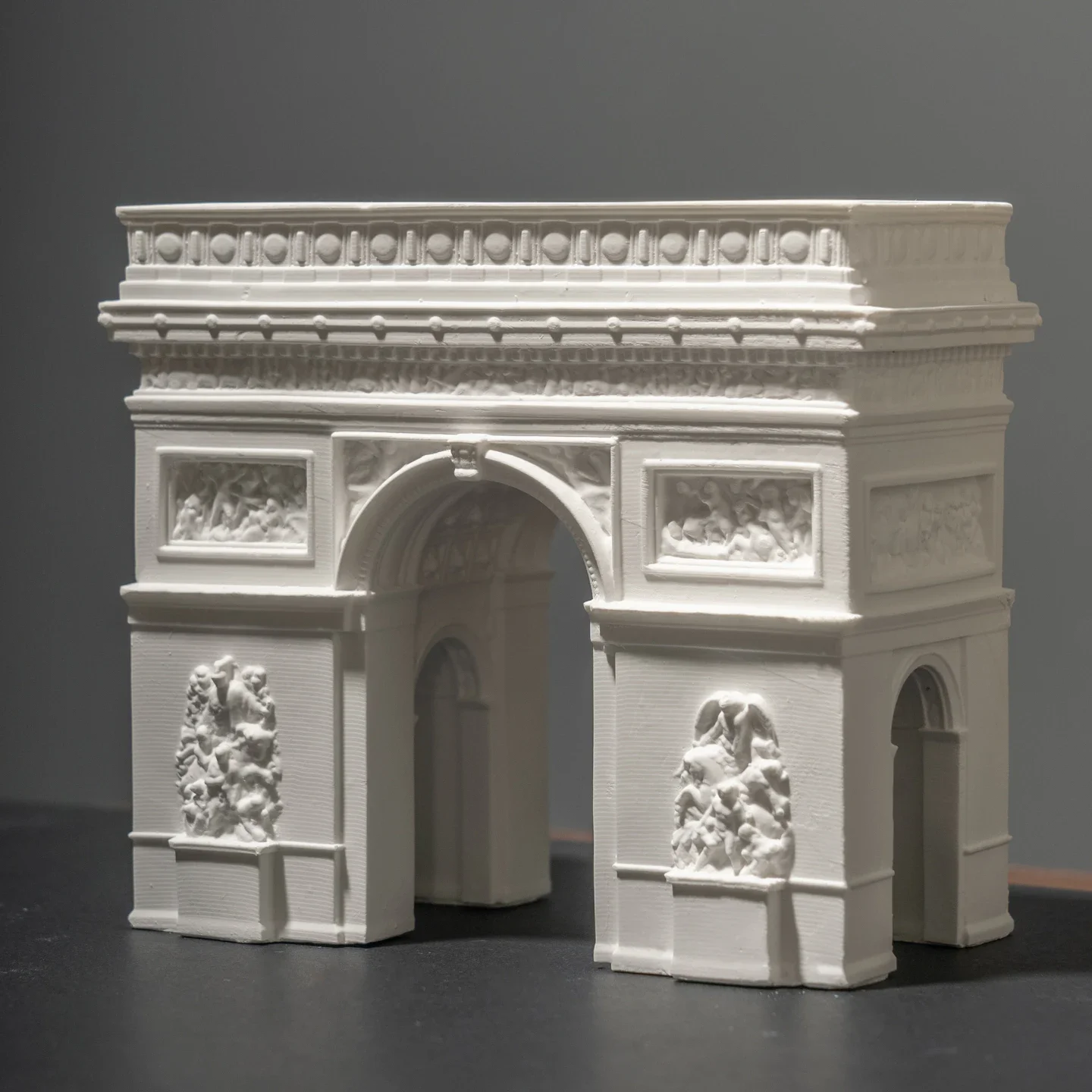 French Arc De Triomphe Miniature Landscape Cement/Plaster Cultural and Creative Decorative Art Pieces