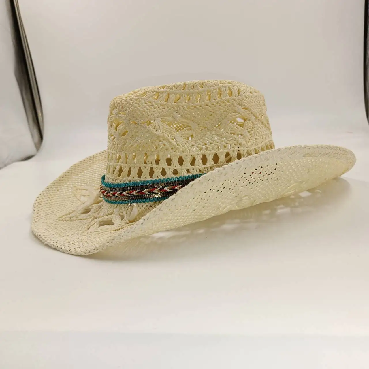 cowboy hat Grass Handwoven Hollow Cowboy Straw Hat Rhinestone Chain Cowboy Hat for Woman Outdoor Vacation Beach Sun Hat for man