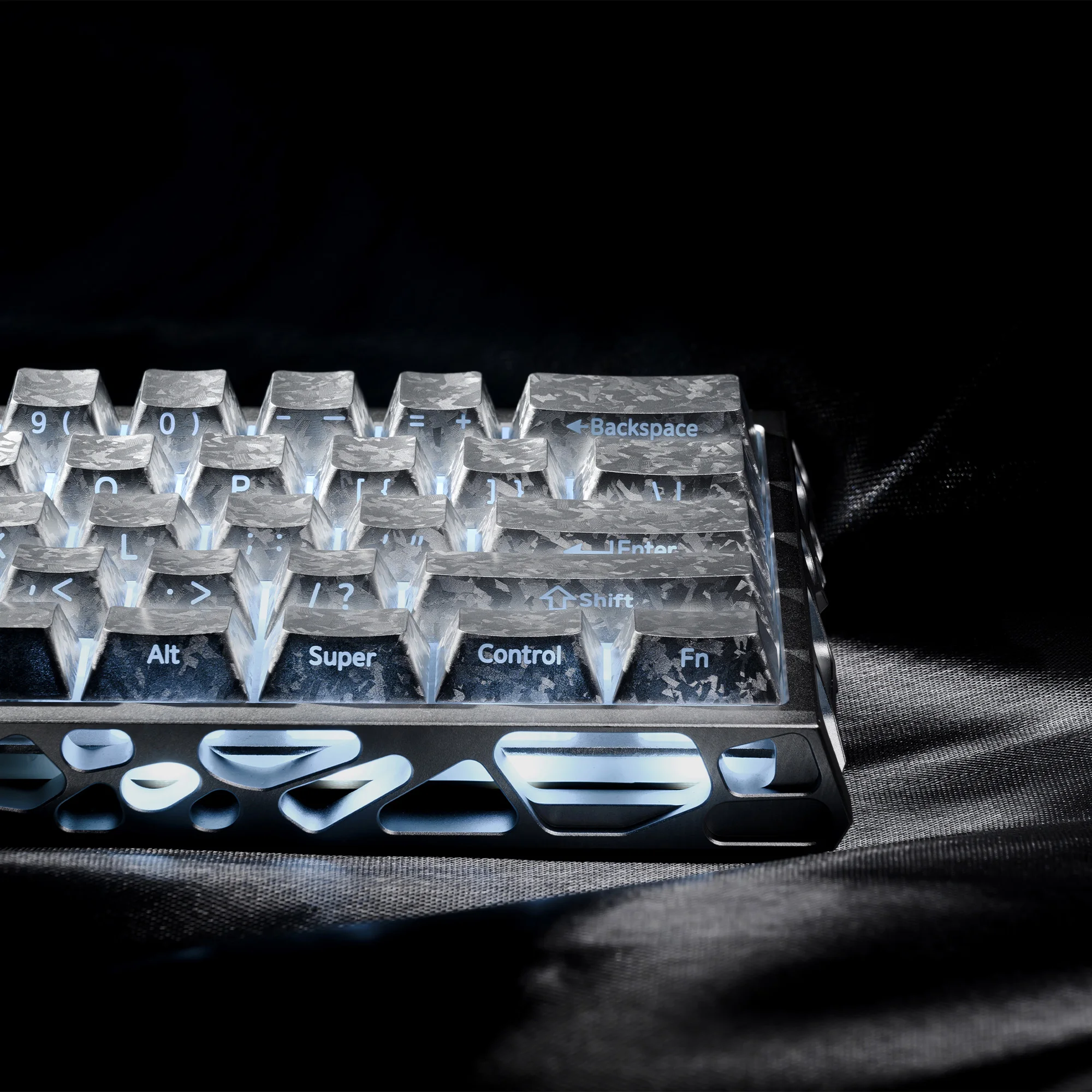 XVX Silver Carbon Keycaps Metallic Silver Powder Cherry Profile Side-Print Shine-Through Carbon Fiber Texture PC Keycaps 119-key view 4