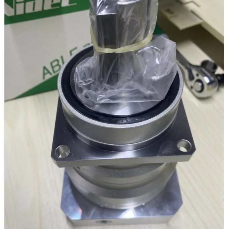 Planetary Gear Reducer VRS-100C-5-K3-38/38KA35 High Precision And High Rigidity