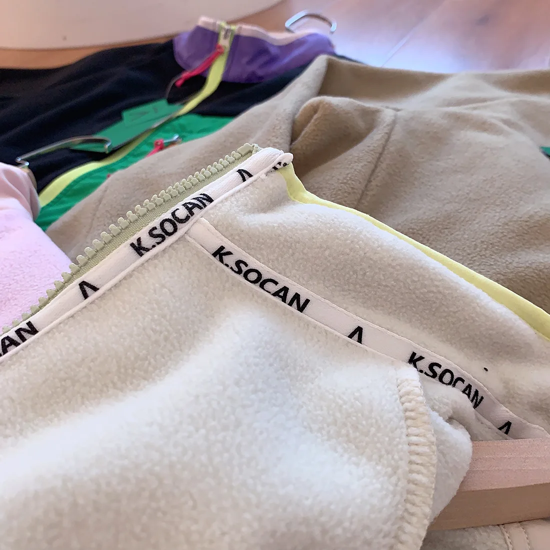Unisex Outdoor Fleece-Jacke für Paare, Geeignet für Felsklettern, Wandern, Camping, Angeln, Bergsteigen, Reisen und Sport – Detail 7