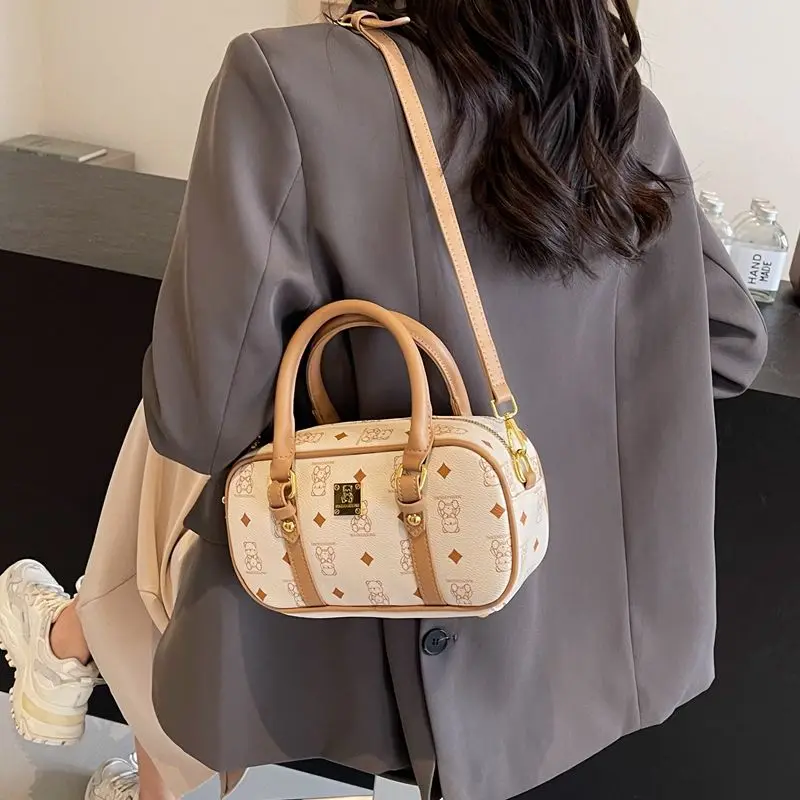 Light Luxury New Bag for Women 2024 New Versatile Retro Print One Shoulder Crossbody Handheld Boston Pillow Bag Trendy