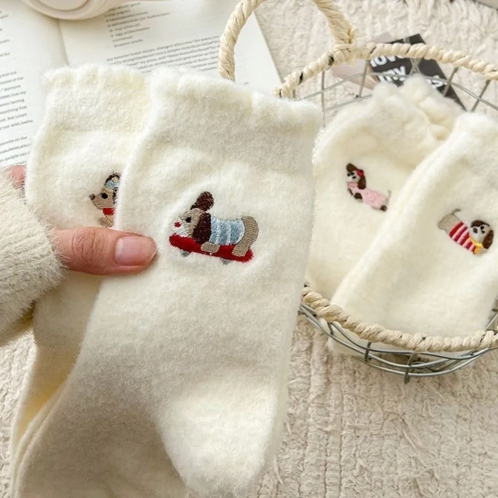 5 أزواج من الجوارب الشتوية للكلاب الألمانية سميكة غير قابلة للانزلاق جورب كلب كرتوني دافئ حراري قابل للتنفس جوارب منتصف العجل للطقس البارد