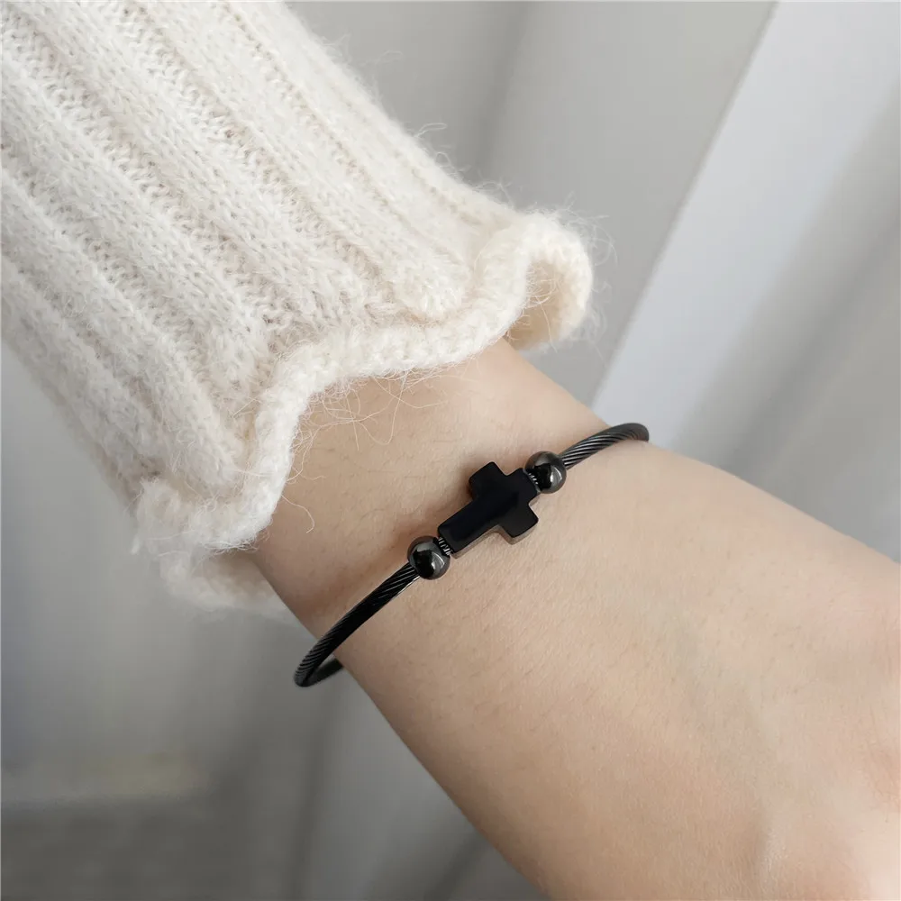 Cross Bracelet Adjustable Fashion Golden Silvery Black Open Bracelets For Women&Men Cassical Charm Jewelry 2024