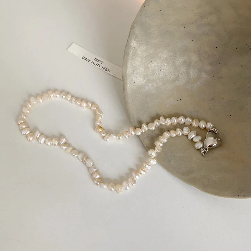 New Fashion Baroque Pearl Heart Chain Necklace Women Collar Wedding Punk with Magnet Love Pendan Bead Choker Necklaces Jewelry