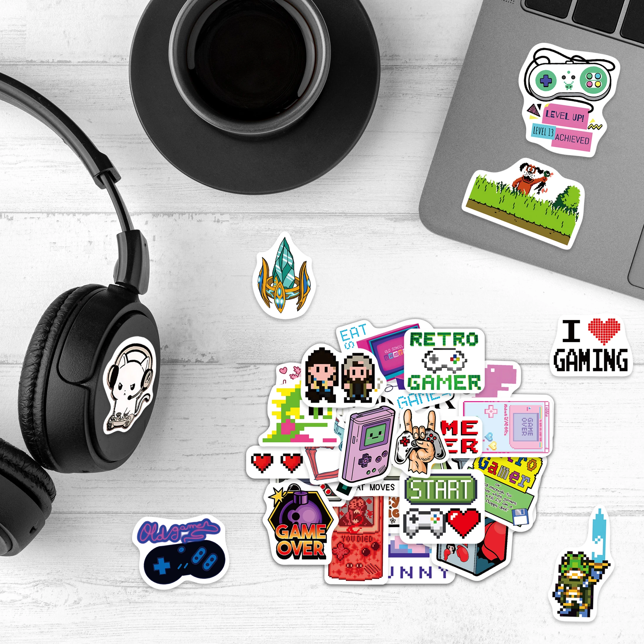 ملصقات نمط اللعبة المتوهجة في الظلام 54 قطعة من ملصقات دفتر الملاحظات المضيئة ذاتية اللصق المقاومة للماء