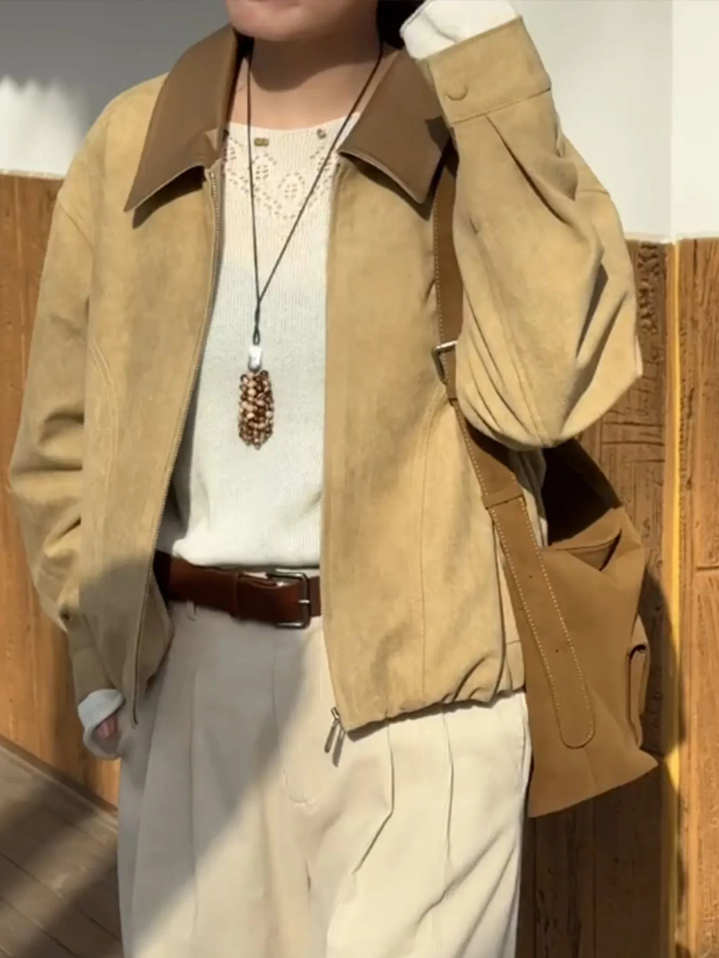 

Ретро-куртка в американском стиле цвета хаки для женщин: свободный крой, воротник-стойка, весна 2026, новая повседневная модная верхняя одежда