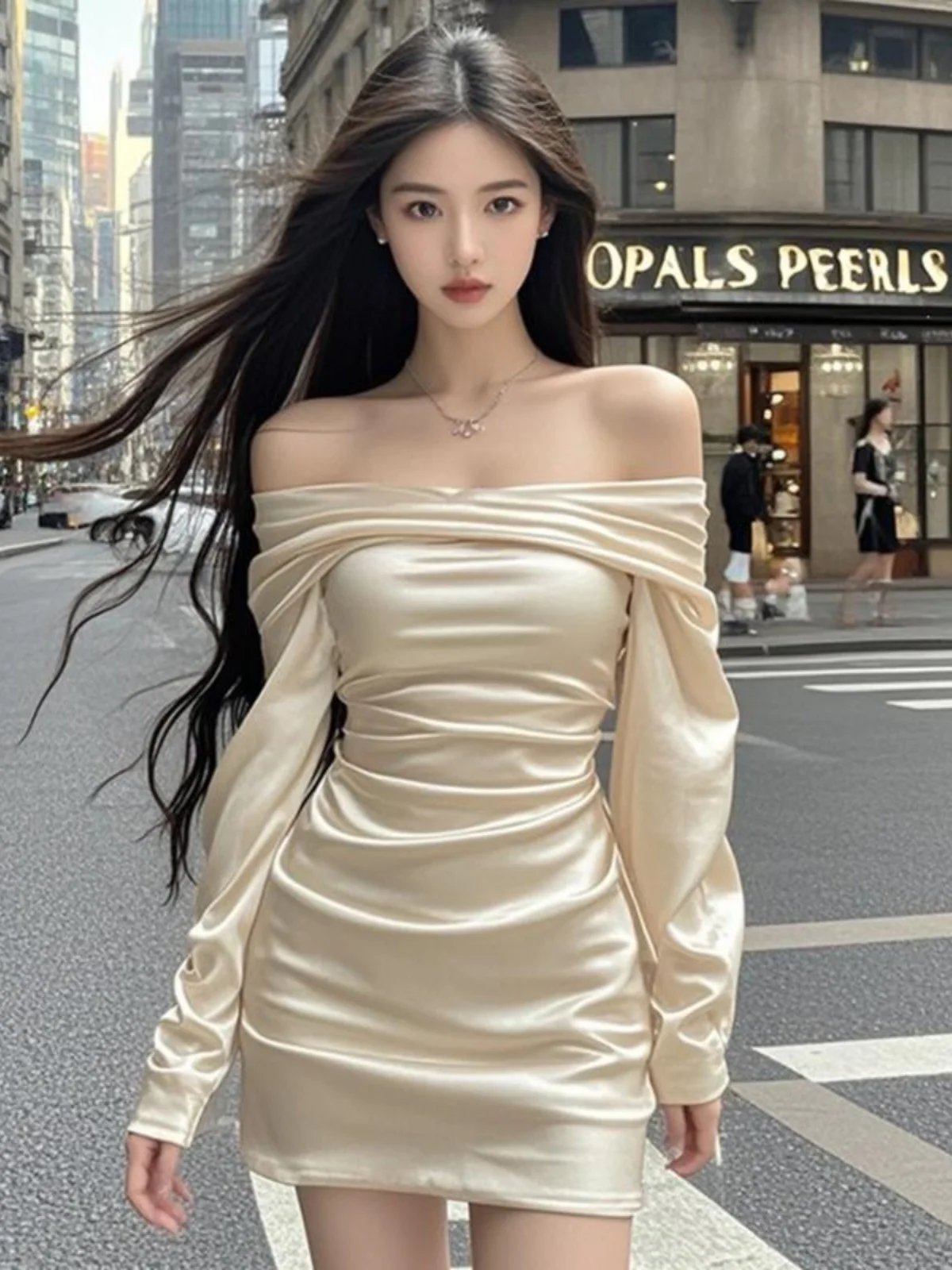 

Элегантное атласное платье с длинным рукавом на одно плечо для женщин, модное, с высокой талией, короткое, облегающее, на молнии, в китайском стиле.