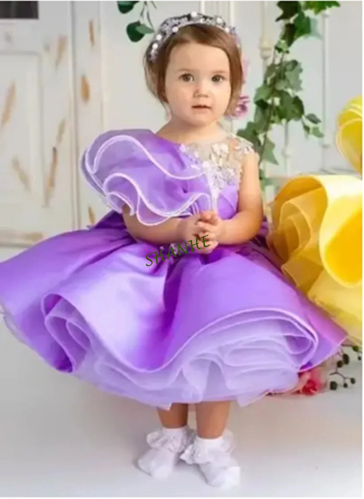 Robes à fleurs jaunes personnalisées pour filles, pour mariage, sans manches, longueur aux genoux, fête d'anniversaire pour bébé, première Communion
