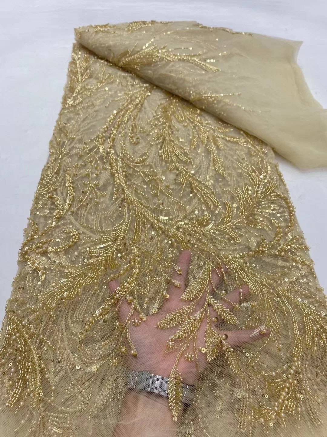 

2025 Luxury French Mesh Embroidery Beaded Lace Fabric African Nigerian Sequins Lace Fabric for Wedding Dress Sewing ND6222