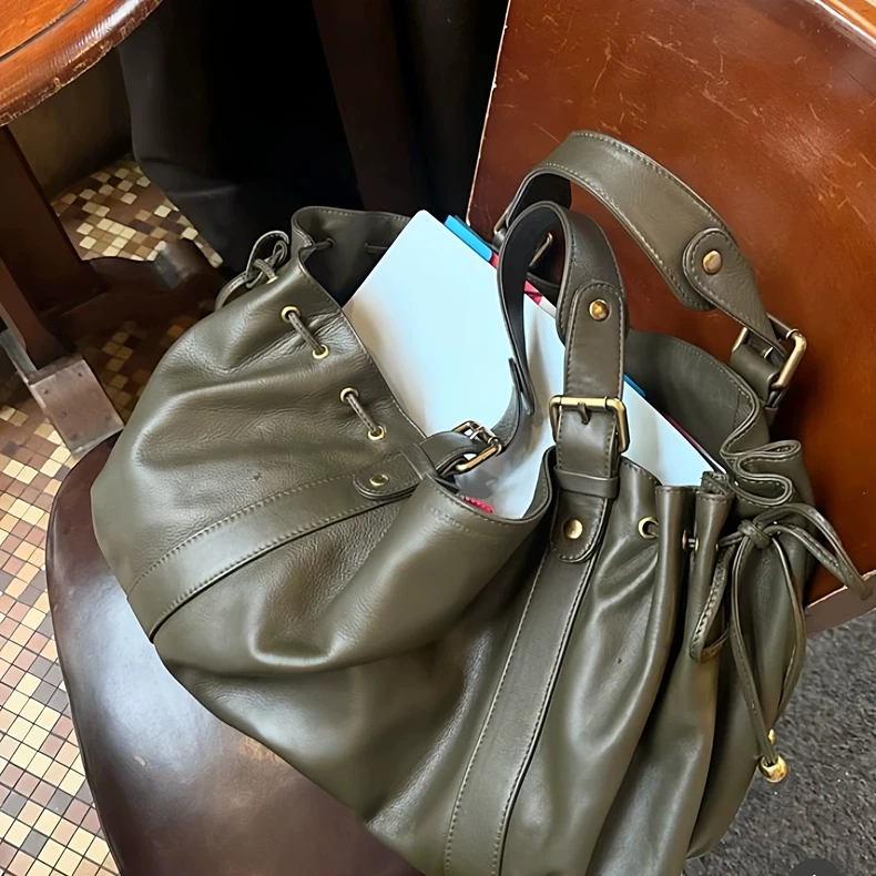 2026 Damen Hobo-Tasche aus weichem Leder, Vintage Schwarz, Plissierte Schultertasche, Designer-inspirierte Handtasche mit großem Fassungsvermögen – Detail 6